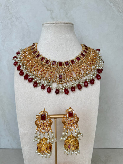 Raha Necklace Set