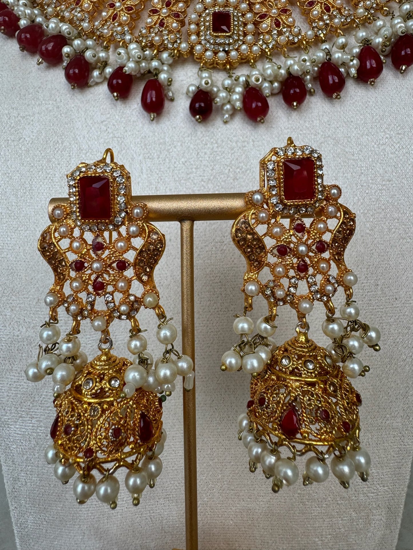 Raha Necklace Set